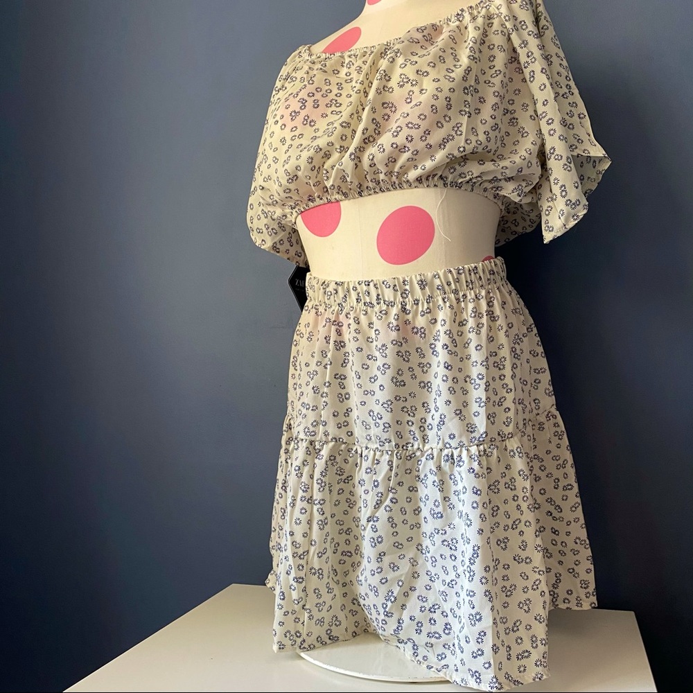 NWT ZAFUL Off The Shoulder white blue shirt MEDIUM